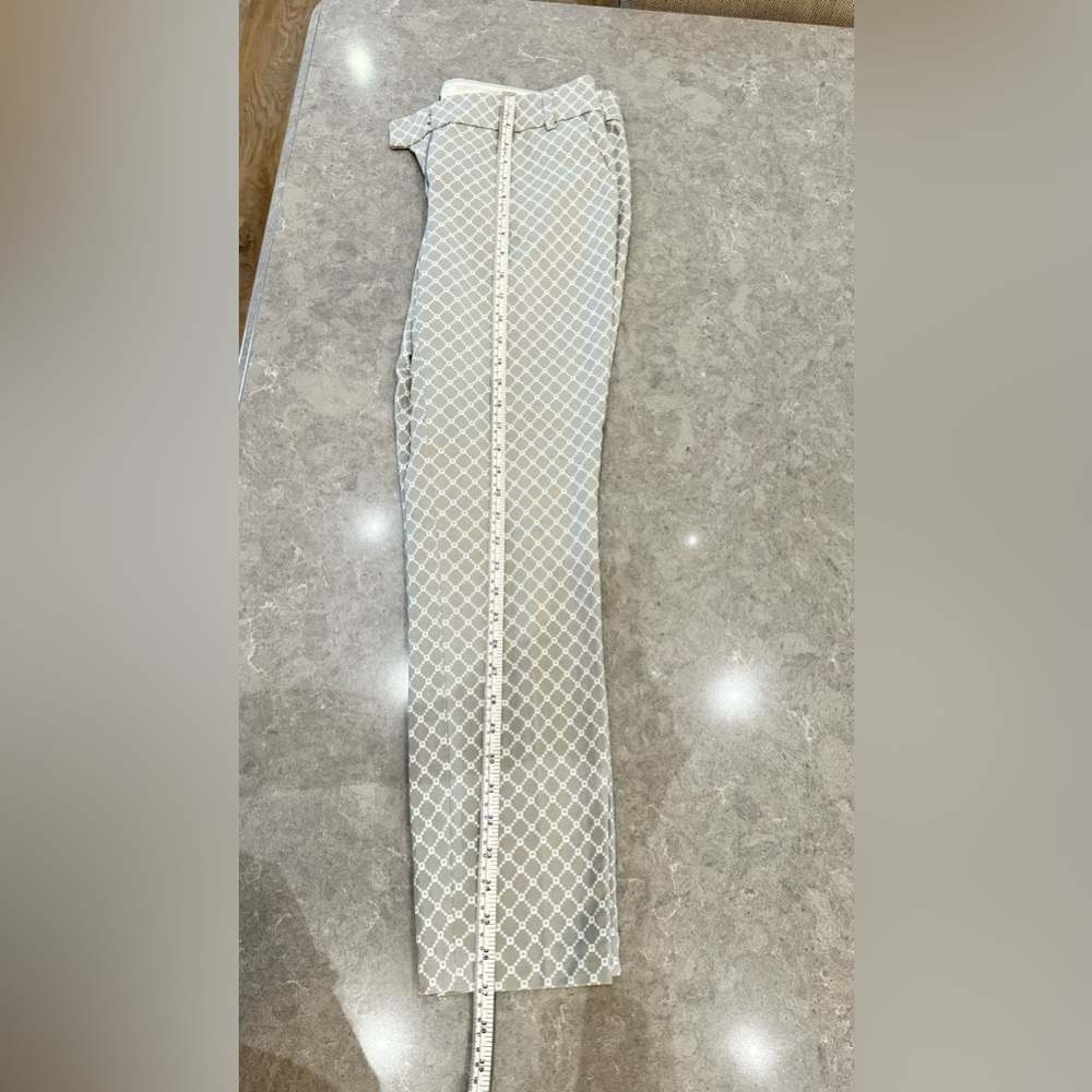 Ladies Stylish Crop Pants